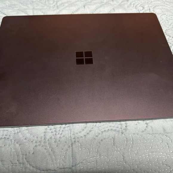Microsoft Surface Laptop 4 - 13.5